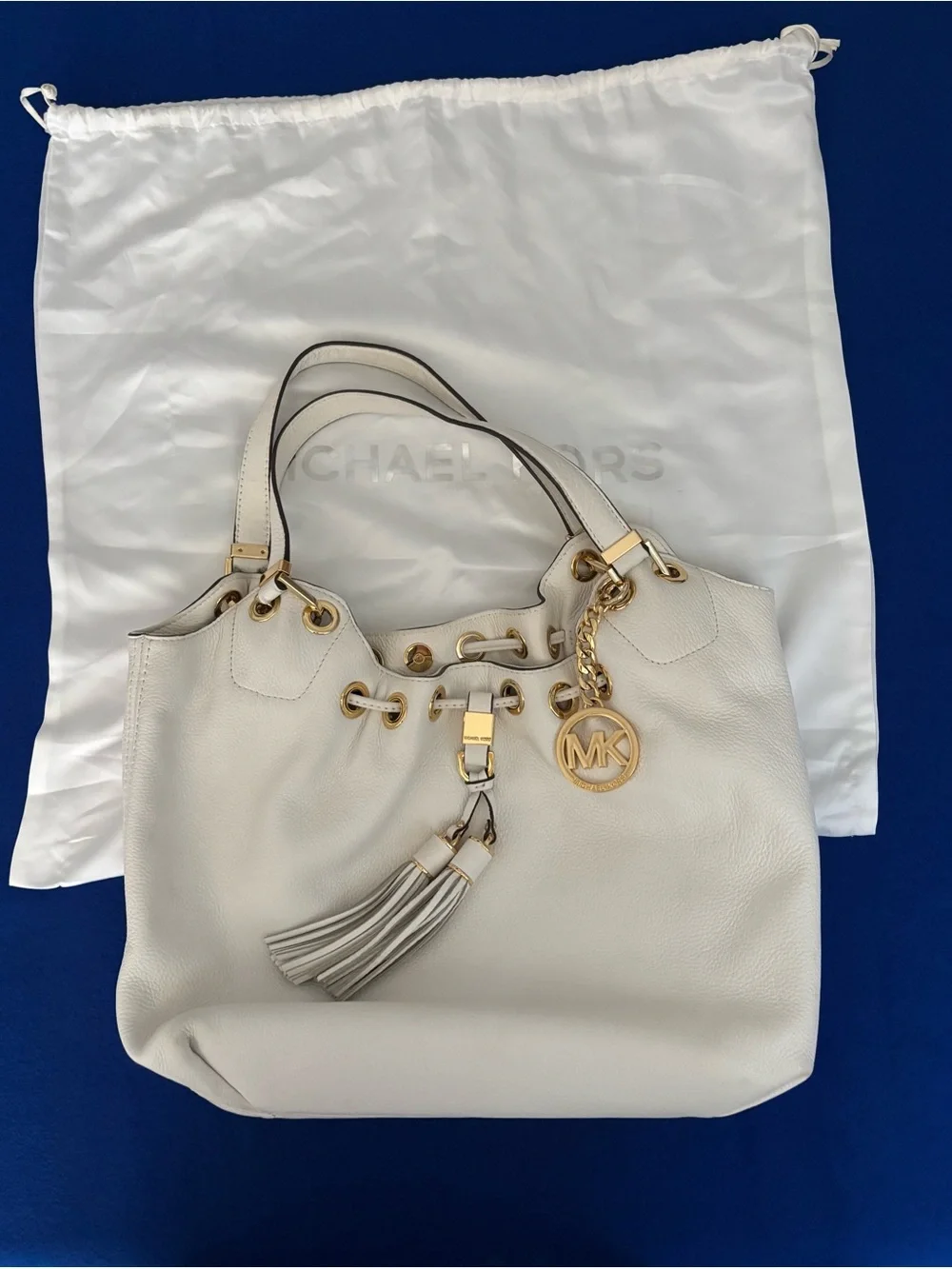Michael Kors White/Cream Leather tassel hobo/shoulder bag excellent condition